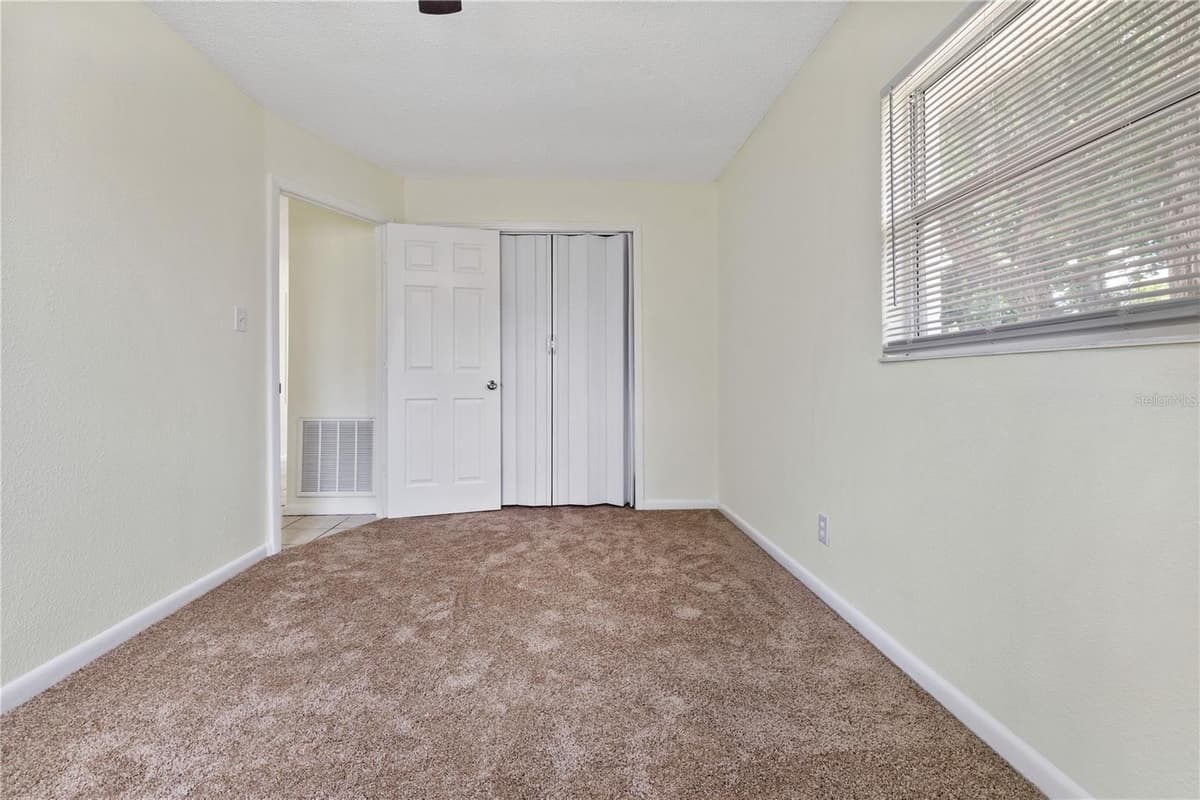 5225 PEACH AVENUE — photo 12 of 25