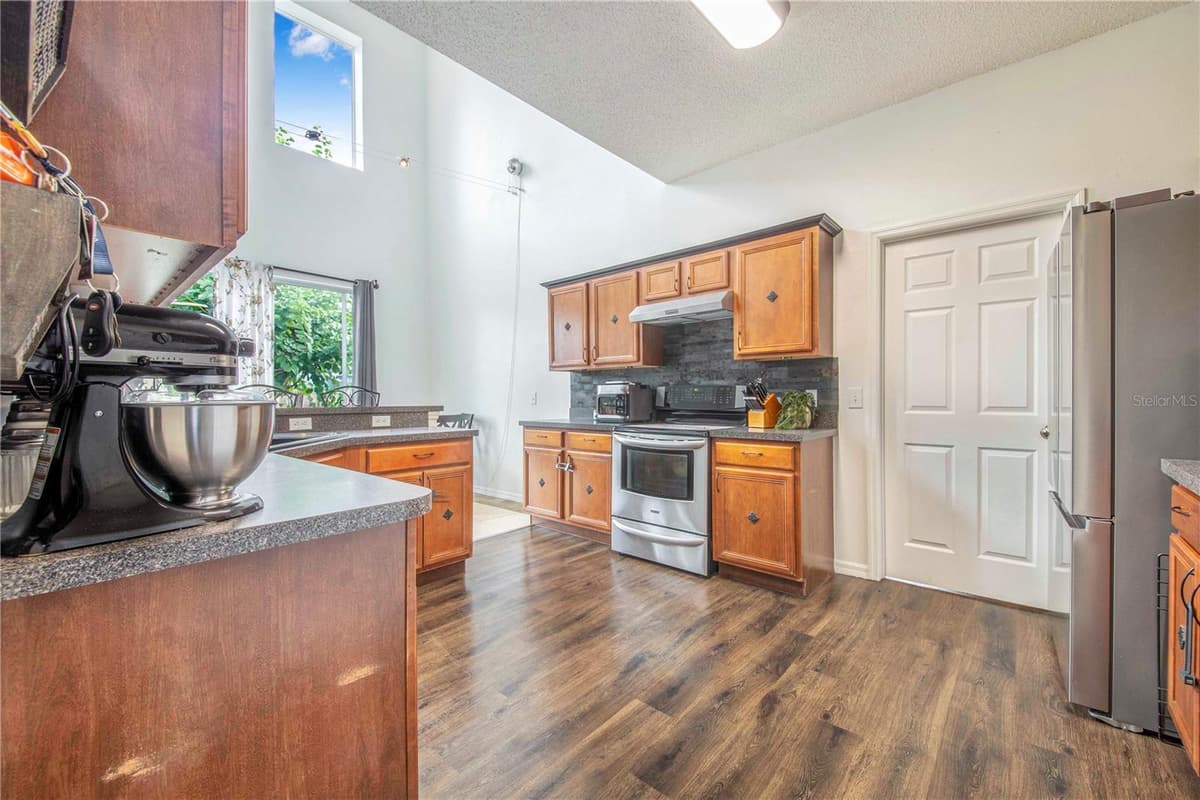 66 HERRING COURT — photo 12 of 46