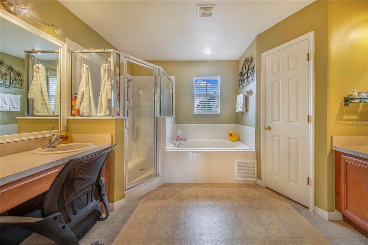 66 HERRING COURT — photo 21 of 46