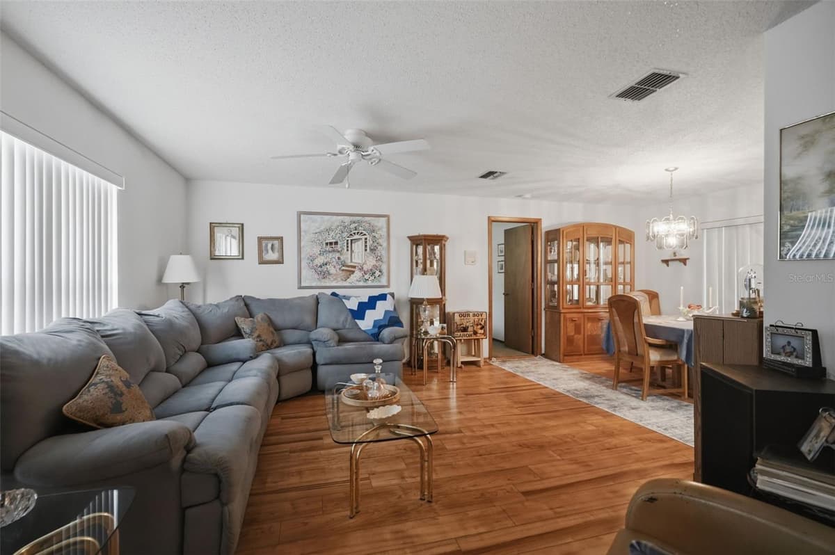 11333 SILVERWOOD COURT — photo 5 of 38