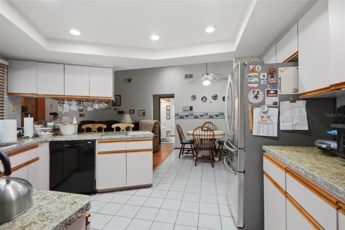 11333 SILVERWOOD COURT — photo 10 of 38