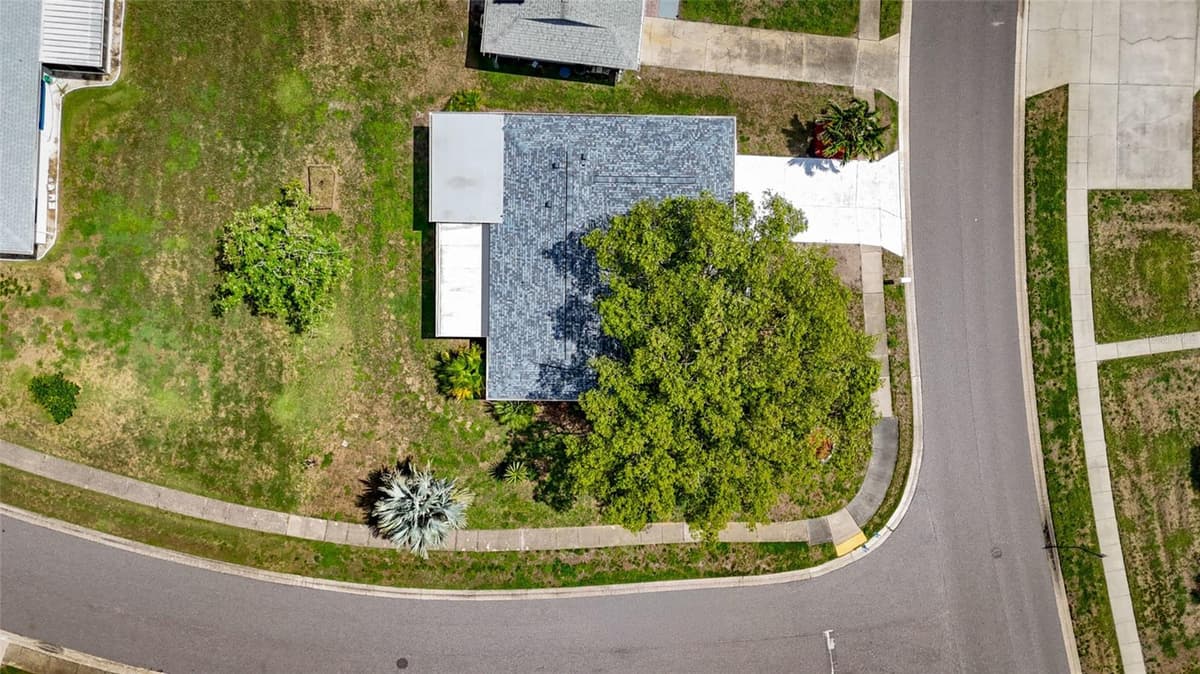 1496 QUEEN ANNE DRIVE — photo 6 of 37