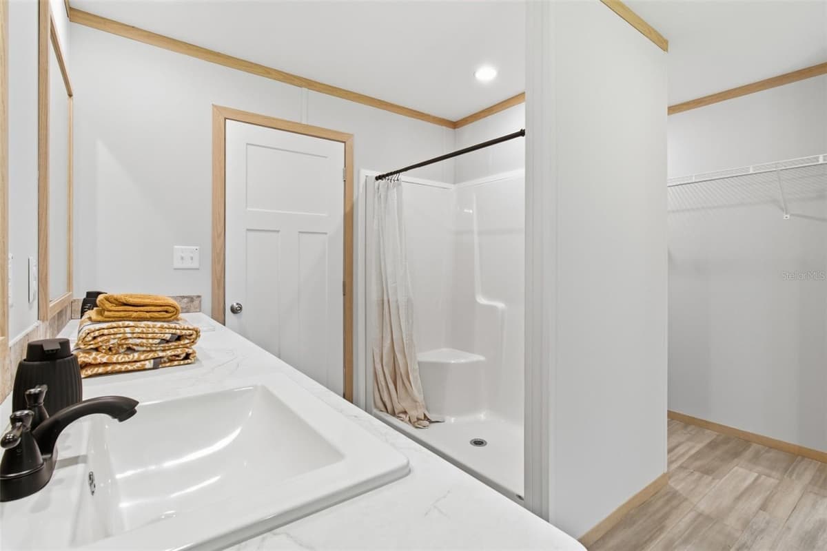18104 NICHOLAS AVENUE — photo 20 of 27