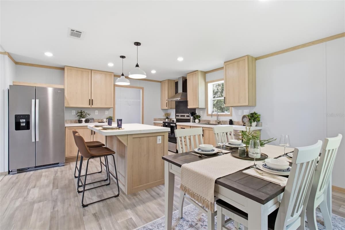 18104 NICHOLAS AVENUE — photo 7 of 27