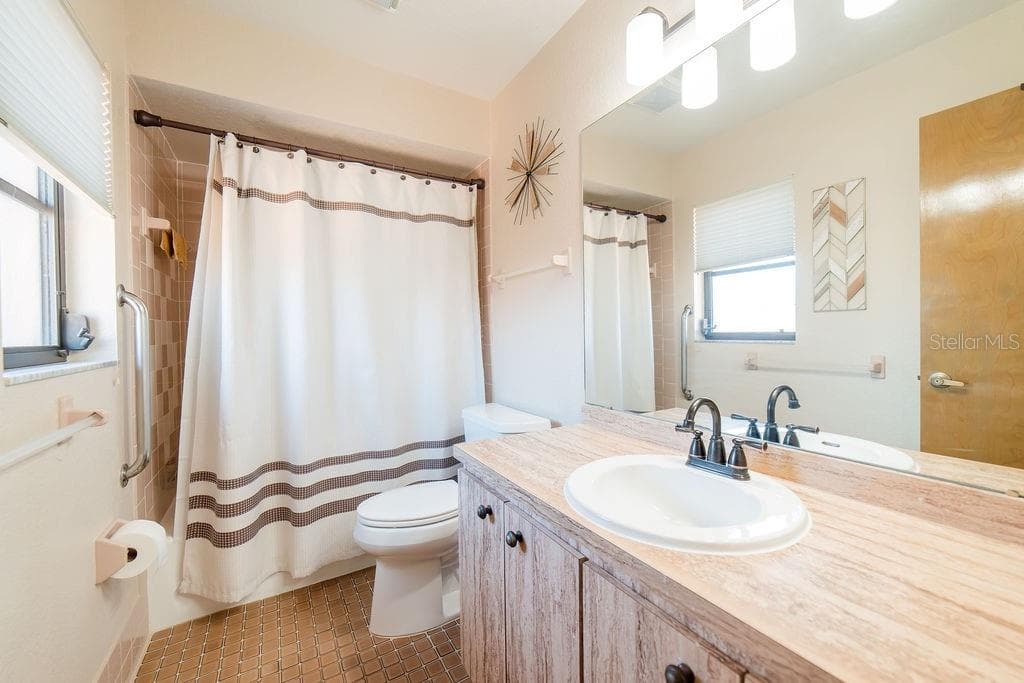 9273 CARNATION AVENUE — photo 34 of 45