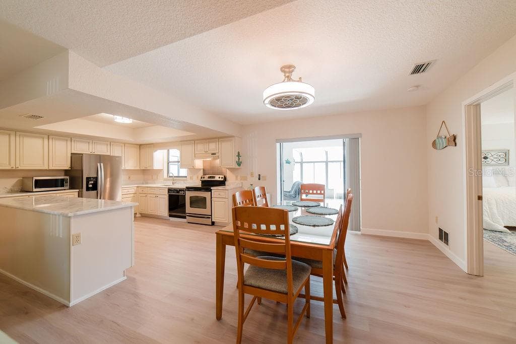 9273 CARNATION AVENUE — photo 14 of 45