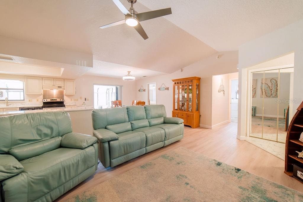 9273 CARNATION AVENUE — photo 13 of 45