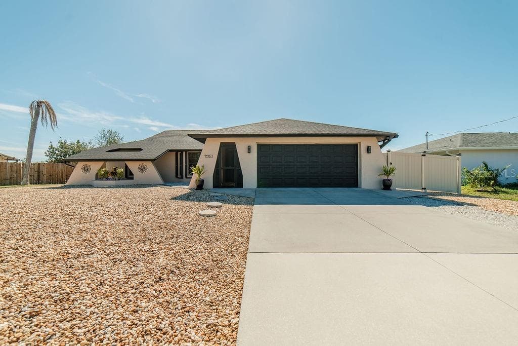 9273 CARNATION AVENUE — photo 4 of 45