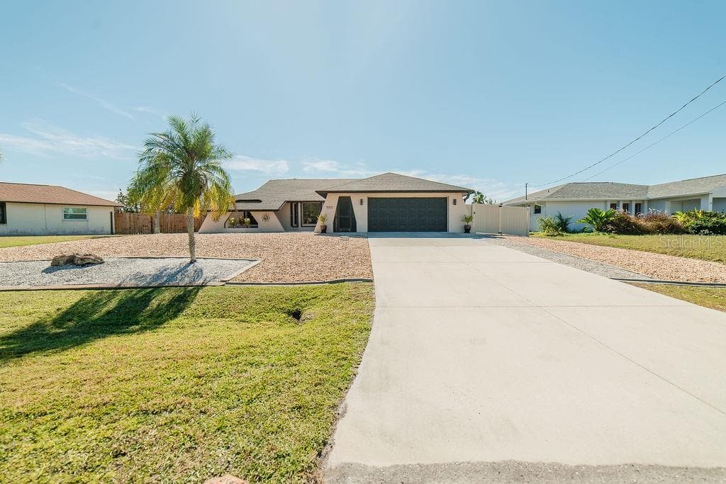 9273 CARNATION AVENUE — photo 6 of 45