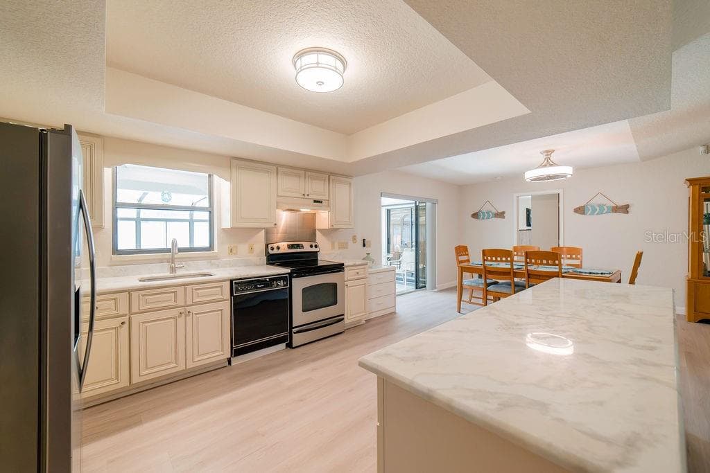 9273 CARNATION AVENUE — photo 20 of 45