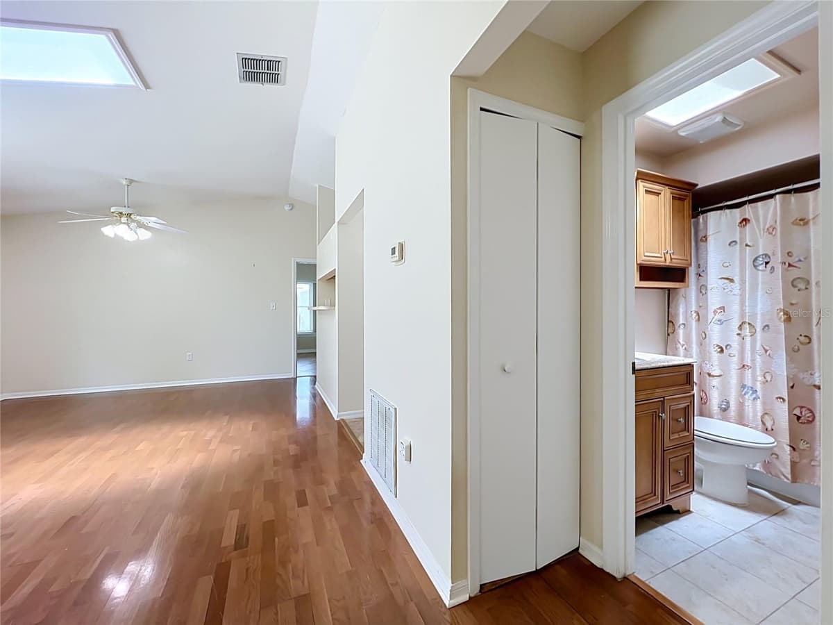 2255 CROAT STREET — photo 15 of 42
