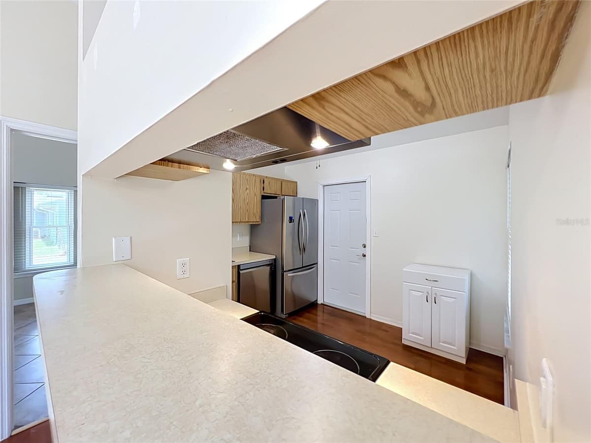 2255 CROAT STREET — photo 9 of 42