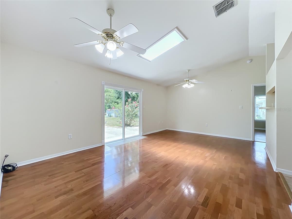 2255 CROAT STREET — photo 6 of 42