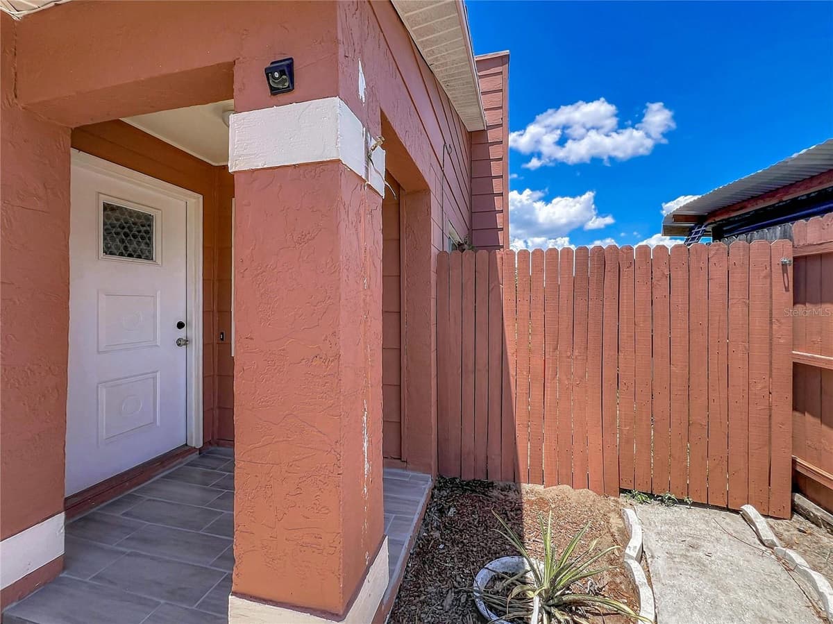 7122 HARBOR HEIGHTS CIRCLE — photo 9 of 55