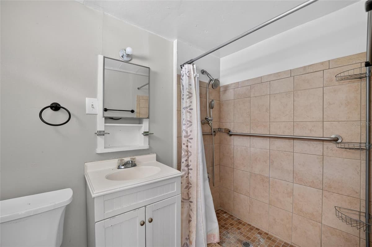 926 8TH AVENUE — photo 17 of 27