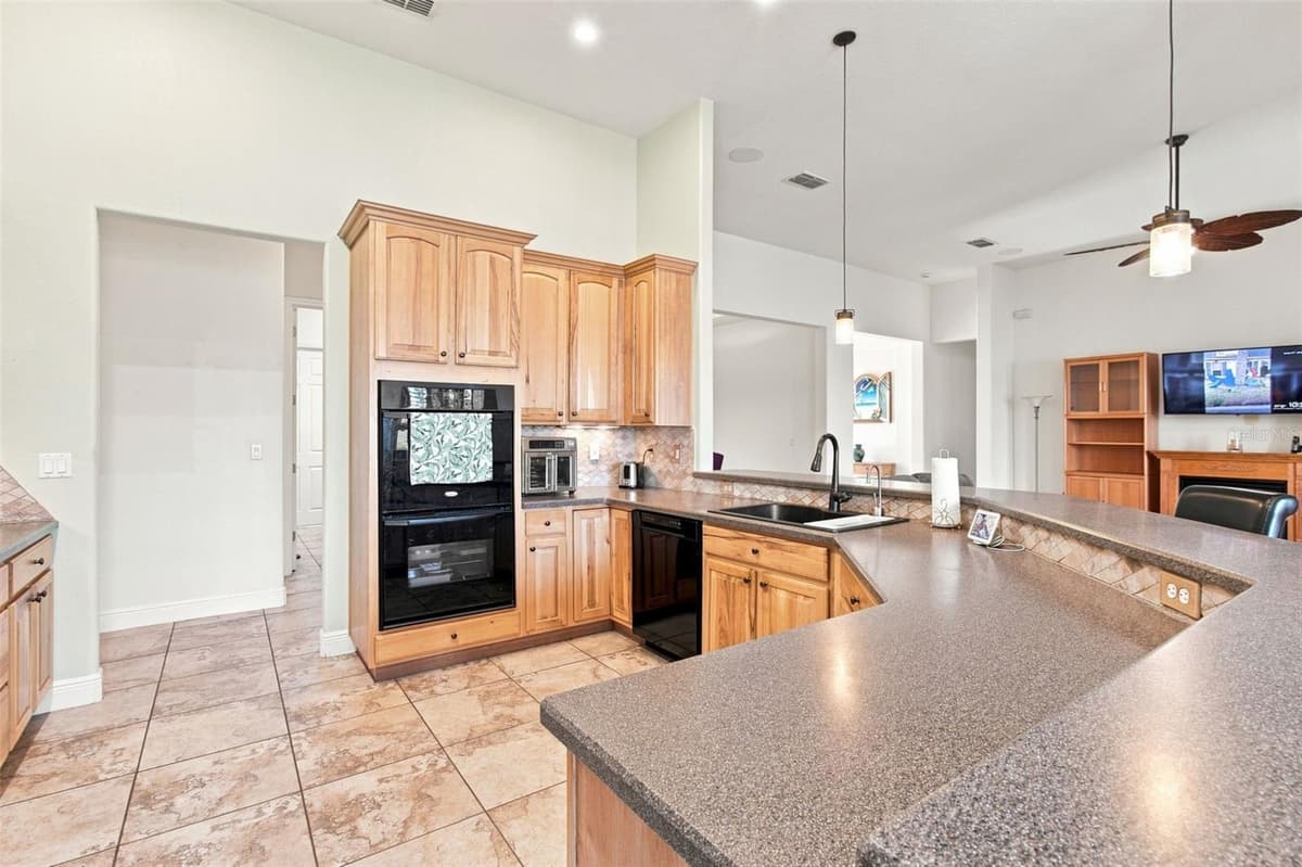 970 SAN RAPHAEL STREET — photo 16 of 67