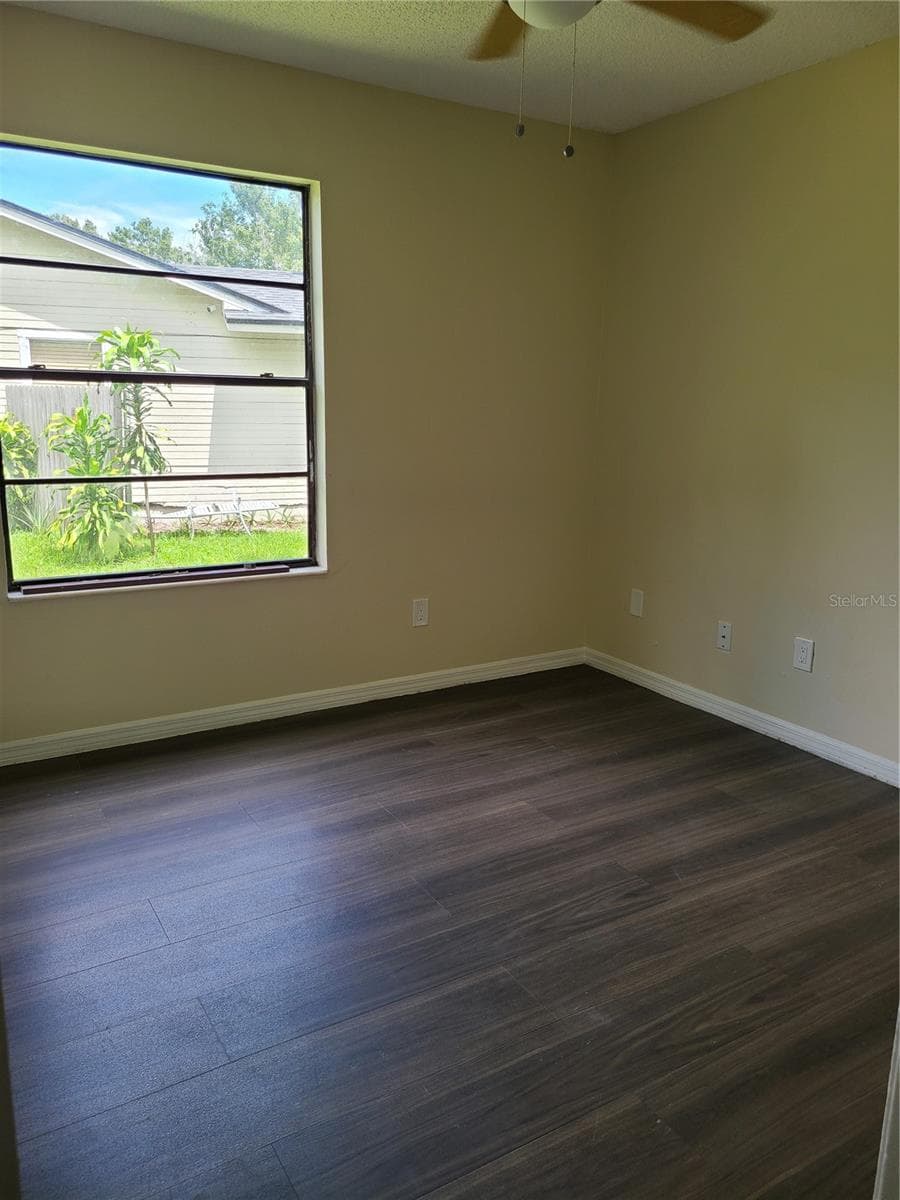 5427 PEACO PLACE — photo 5 of 16