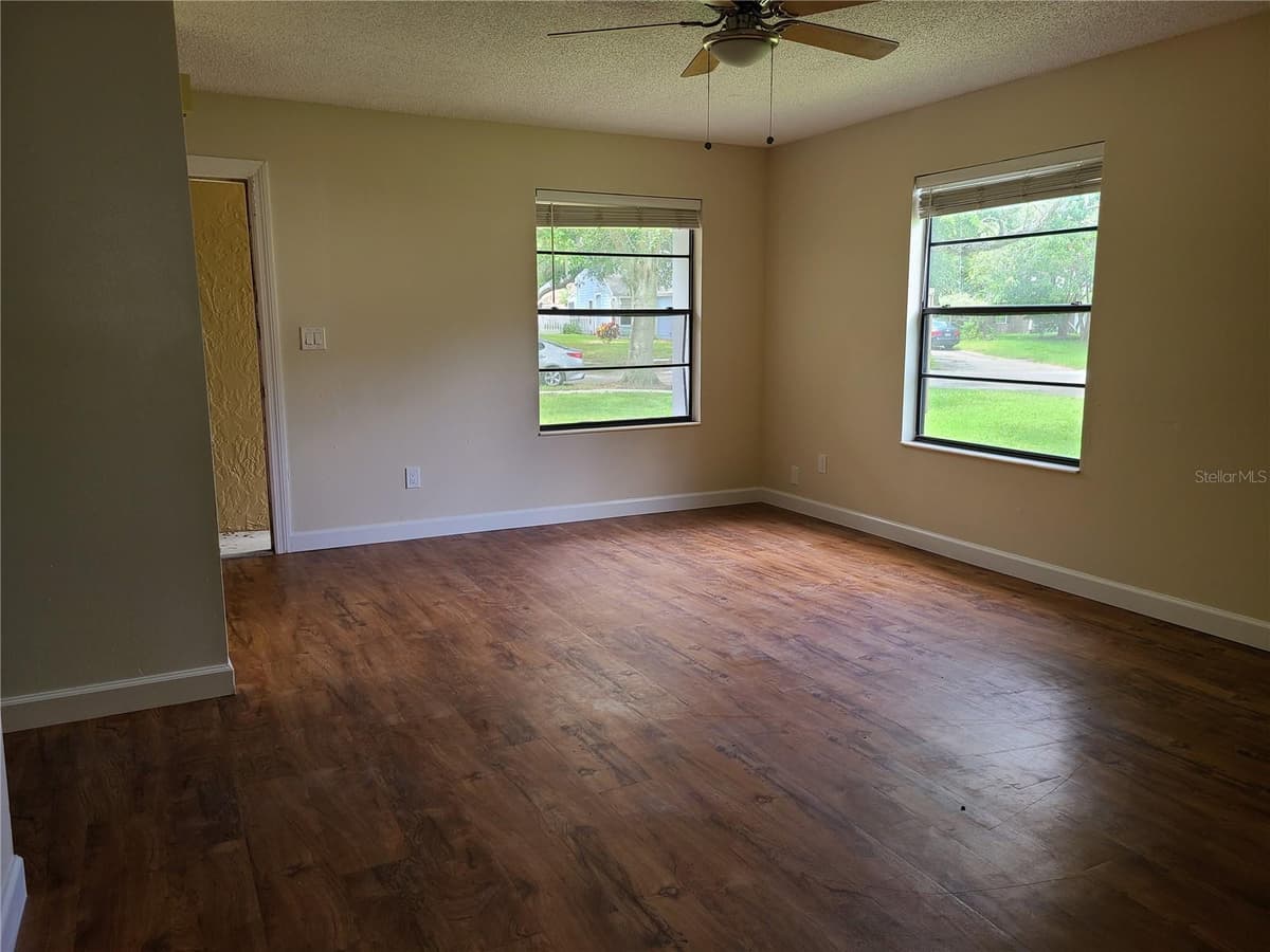 5427 PEACO PLACE — photo 3 of 16
