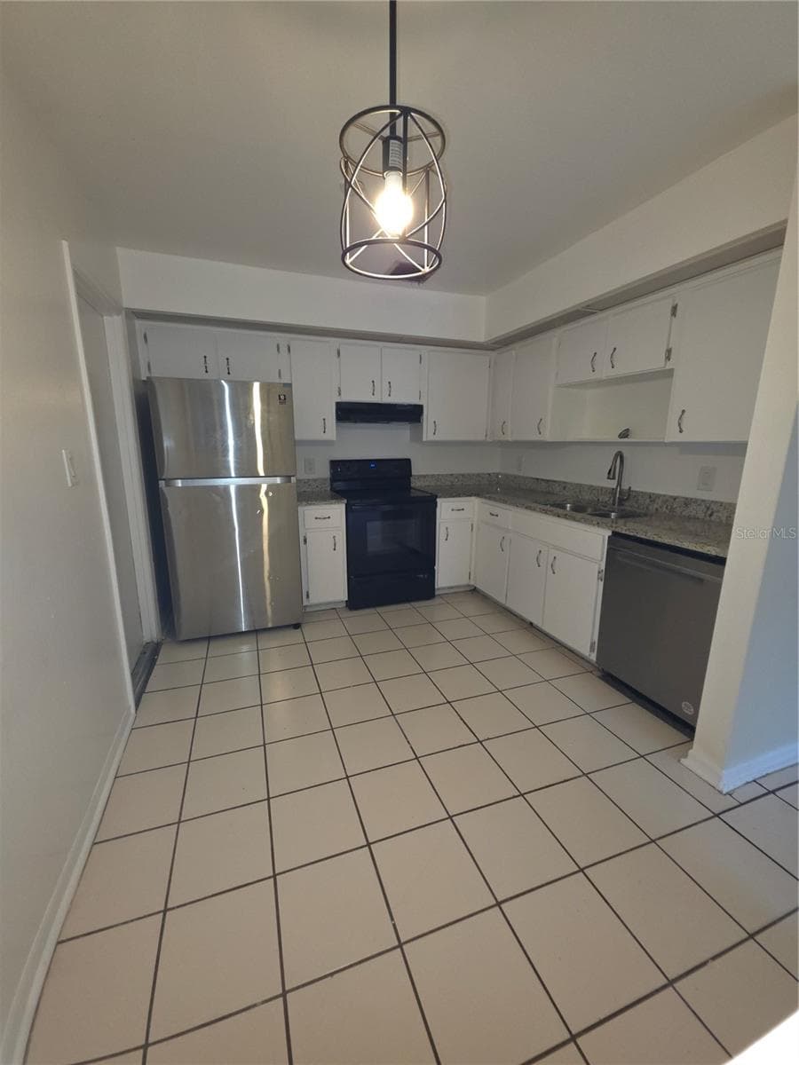 5427 PEACO PLACE — photo 12 of 16