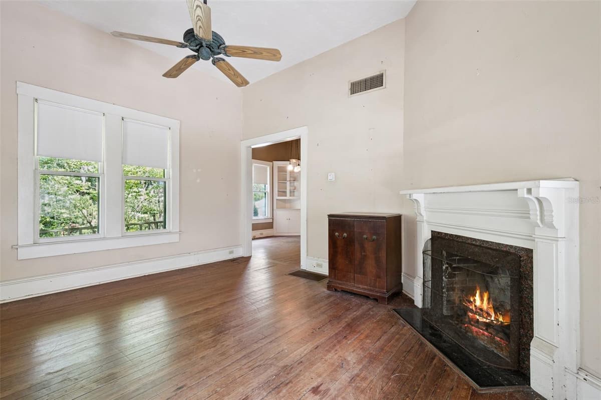 251 HORATIO AVENUE — photo 6 of 50