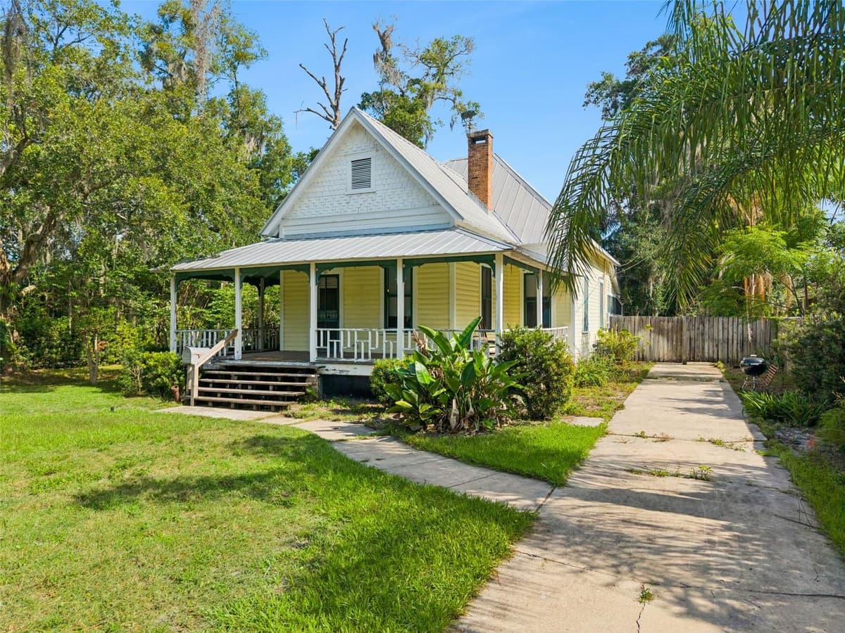 251 HORATIO AVENUE — photo 3 of 50
