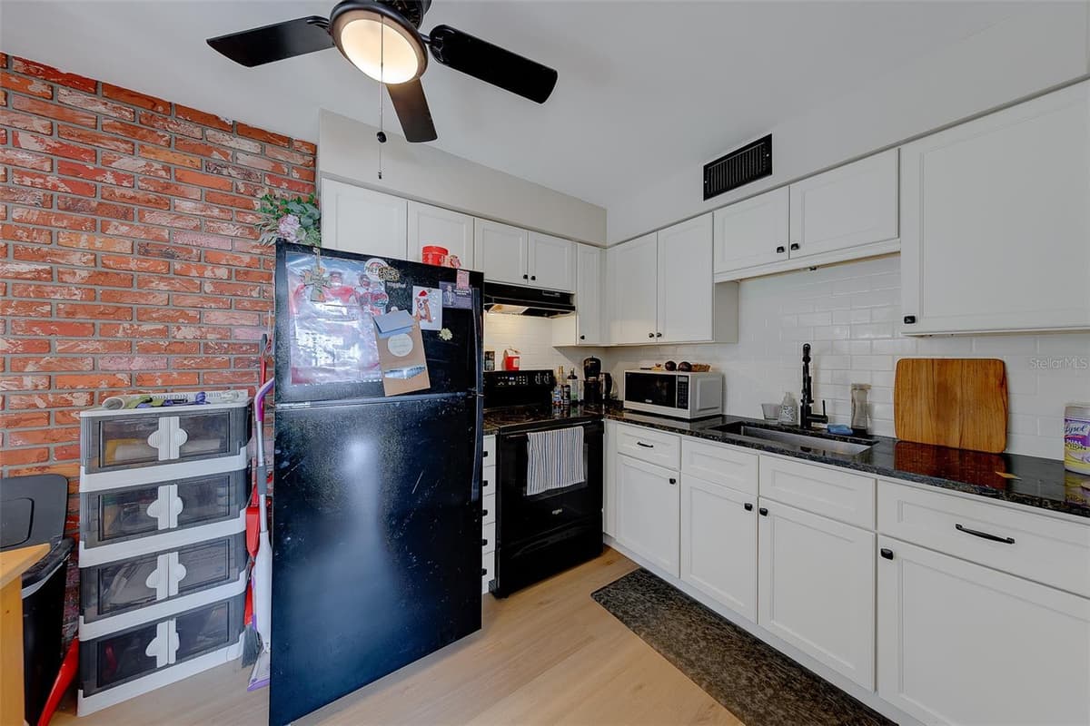153 NEW YORK AVENUE — photo 13 of 57