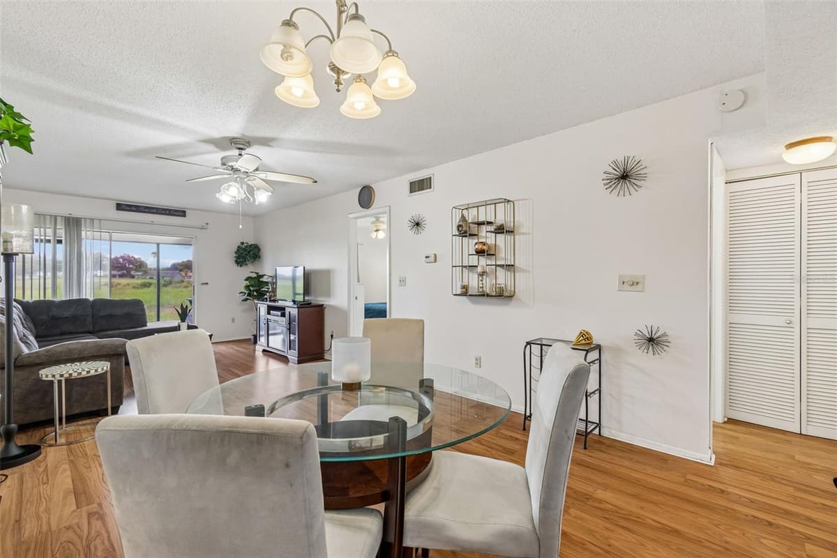 11110 CARRIAGE HILL DRIVE — photo 11 of 87