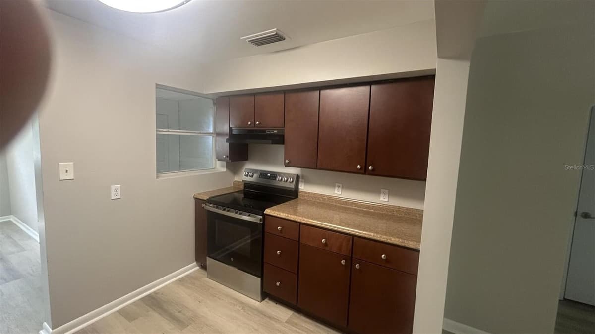 4316 CLEWIS AVENUE — photo 16 of 28