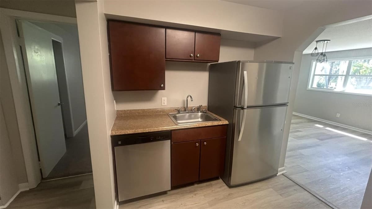 4316 CLEWIS AVENUE — photo 15 of 28