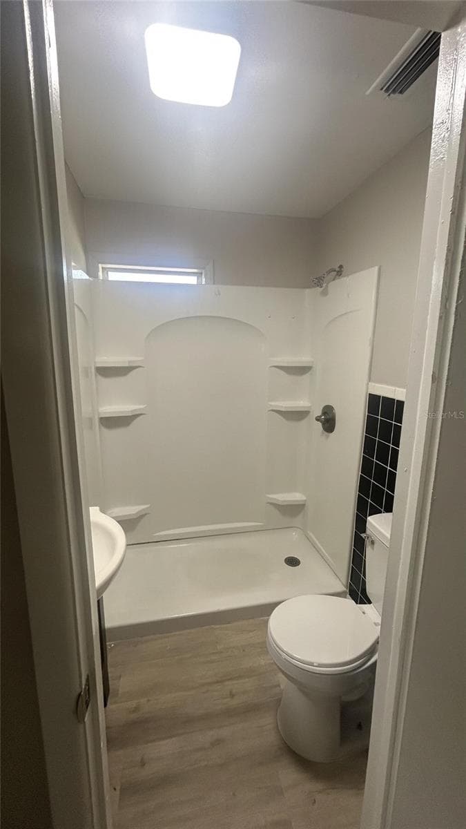 4316 CLEWIS AVENUE — photo 12 of 28
