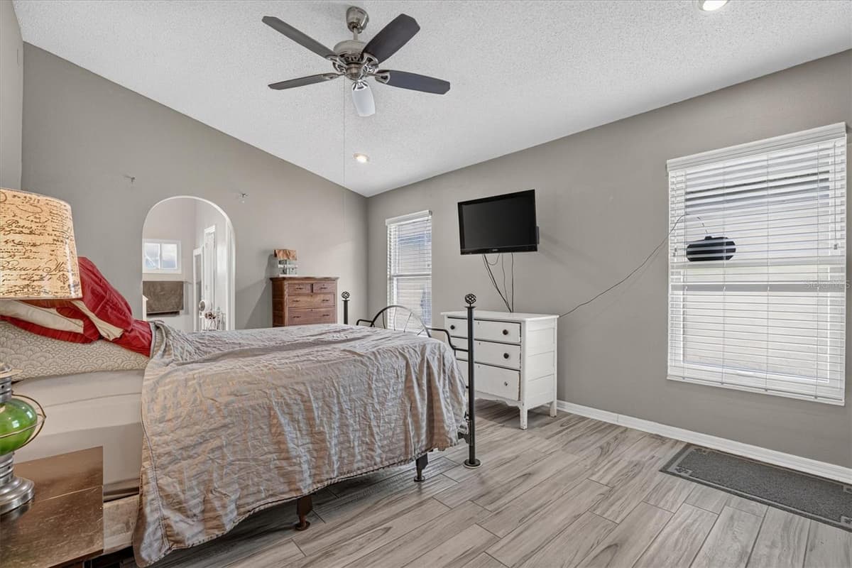 2902 AFTON CIRCLE — photo 22 of 52