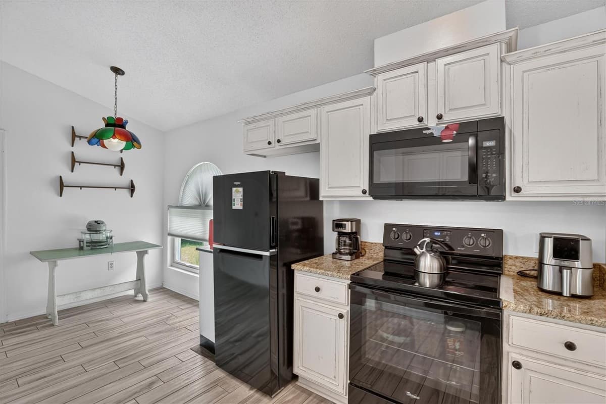 2902 AFTON CIRCLE — photo 15 of 52