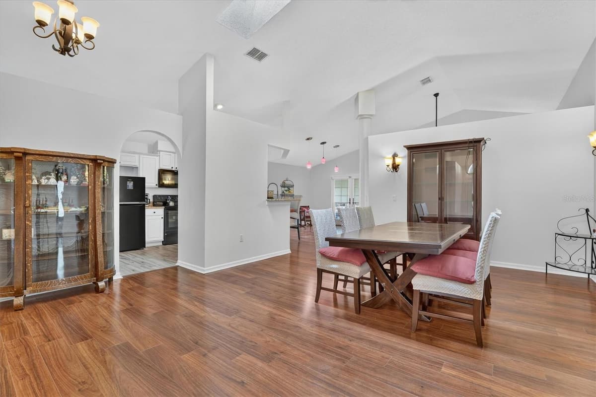 2902 AFTON CIRCLE — photo 5 of 52
