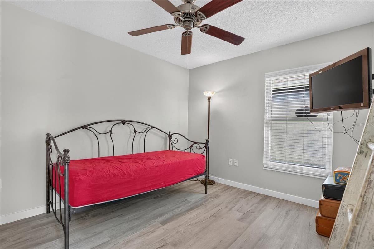 2902 AFTON CIRCLE — photo 19 of 52
