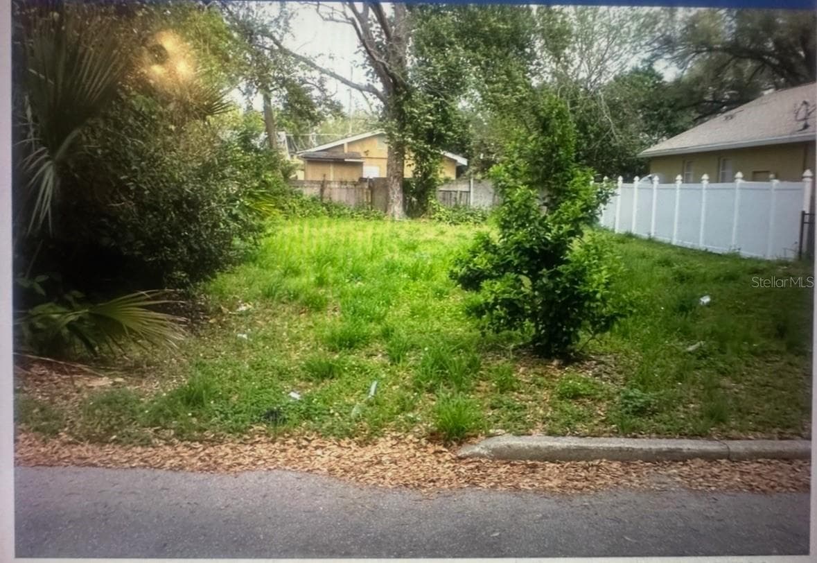 1037 RANDALL STREET — photo 1 of 1