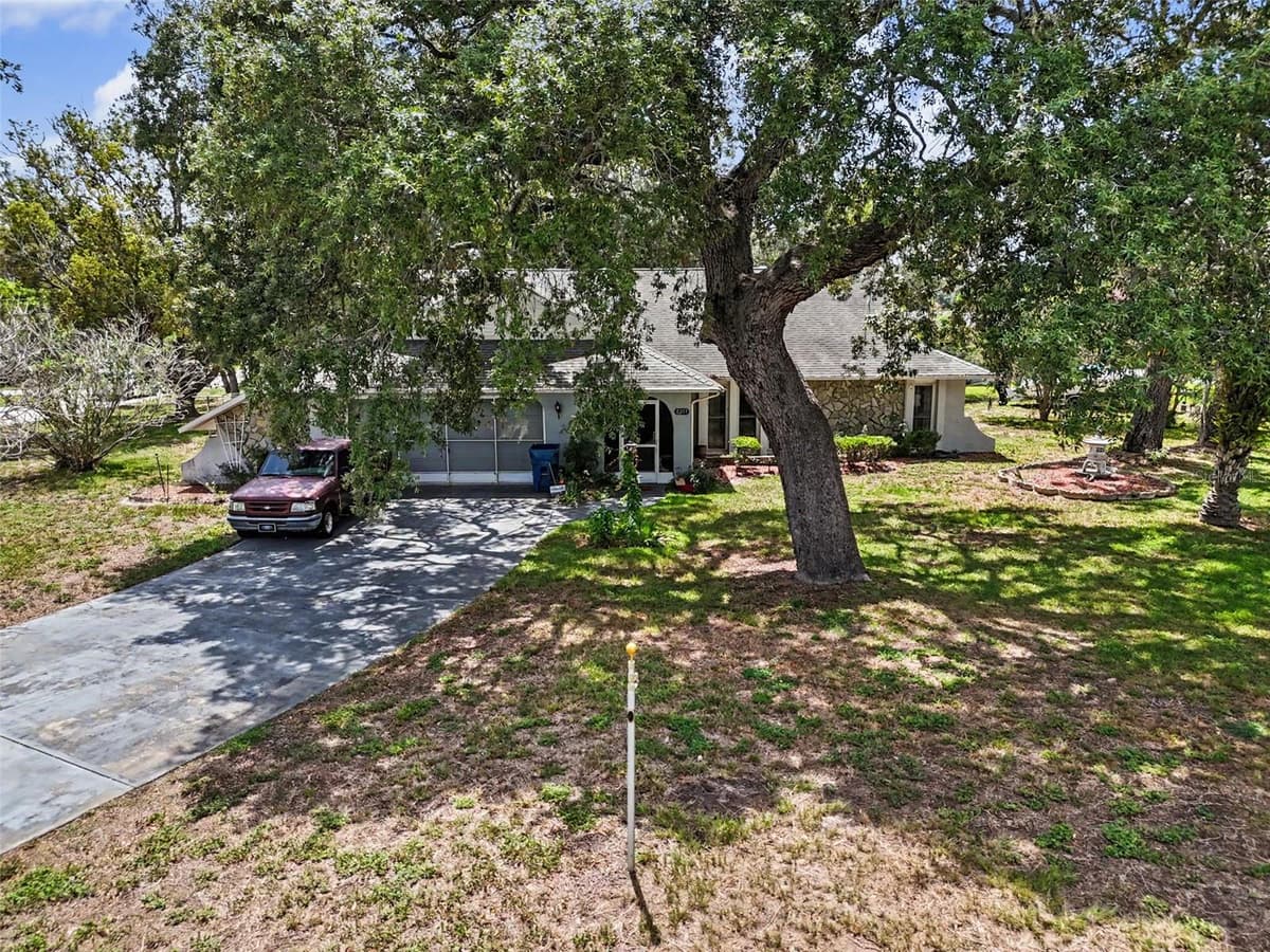 8251 EARLSHIRE LANE — photo 48 of 50