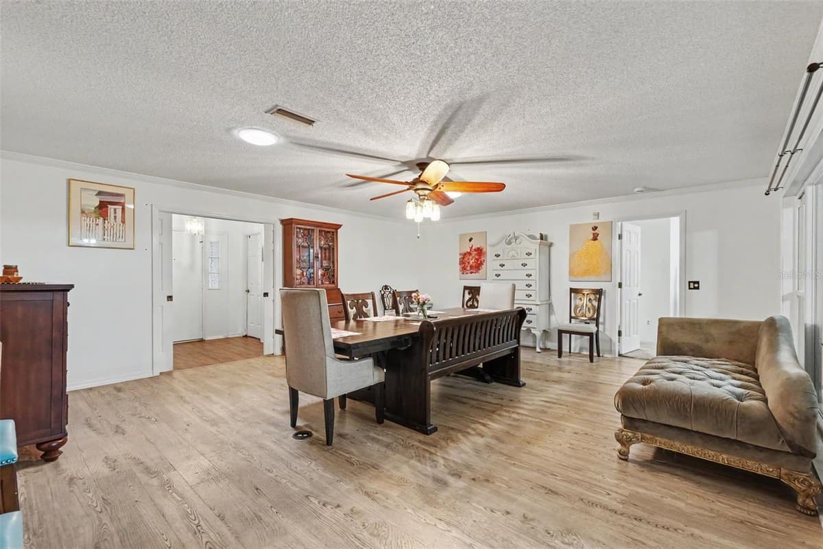 8251 EARLSHIRE LANE — photo 33 of 50