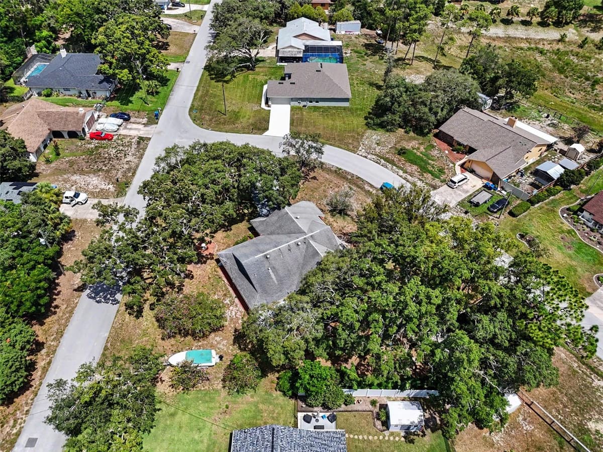 8251 EARLSHIRE LANE — photo 44 of 50