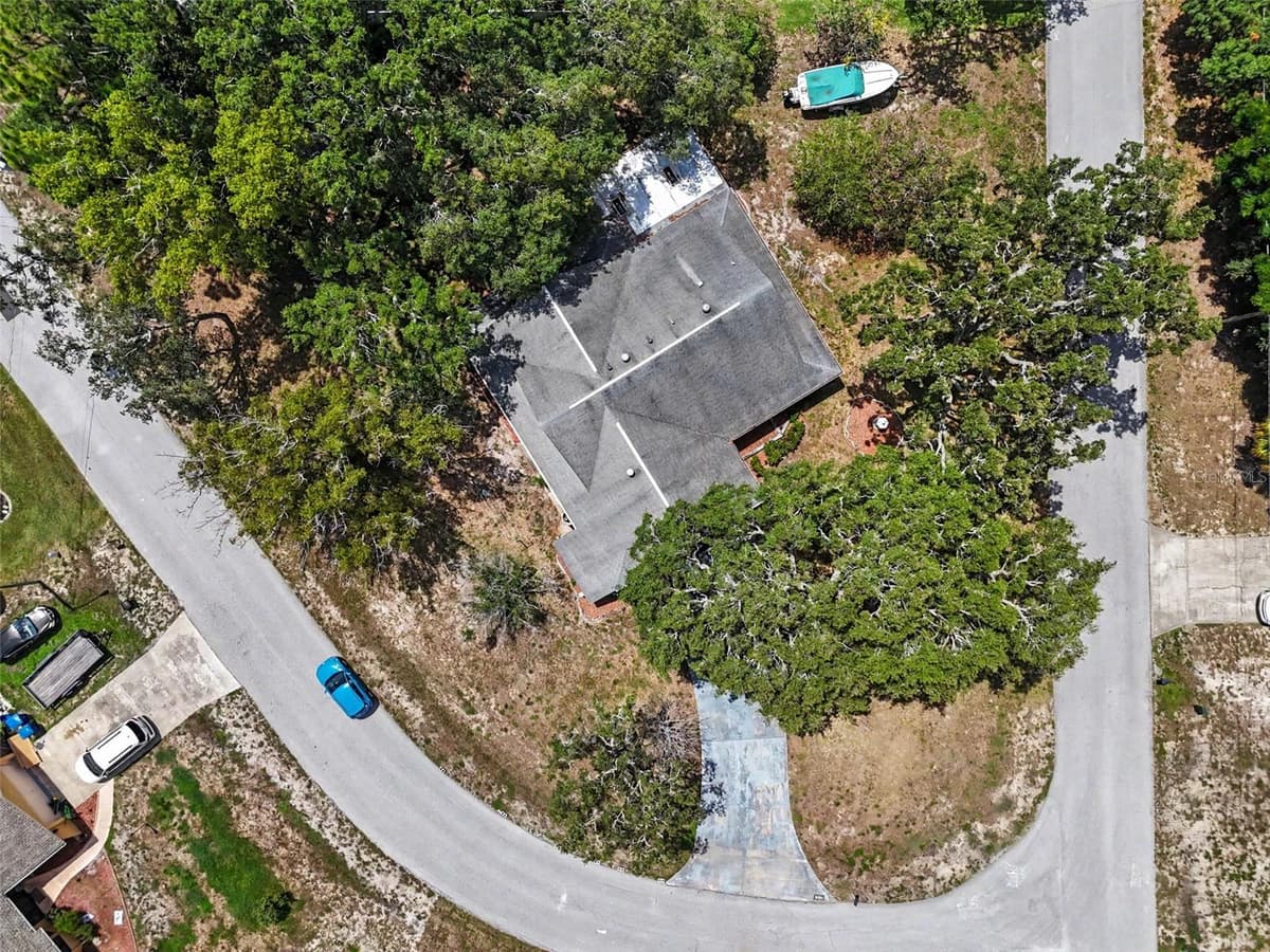 8251 EARLSHIRE LANE — photo 43 of 50