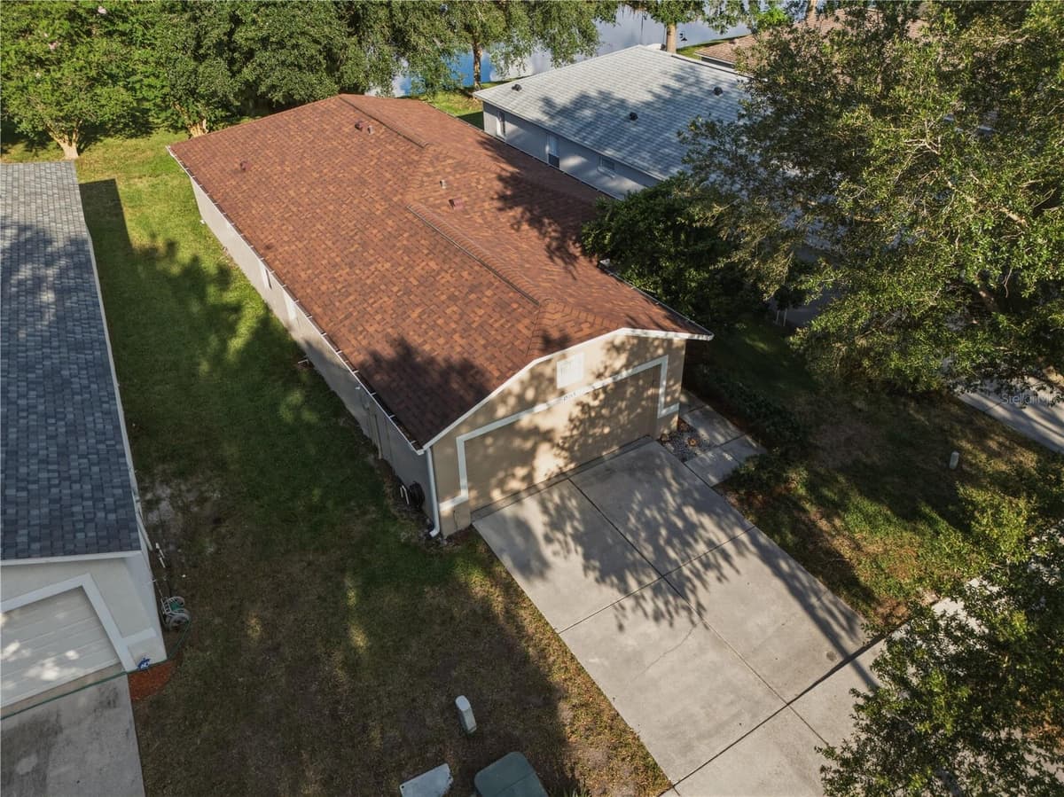 18165 CANAL POINTE STREET — photo 2 of 24