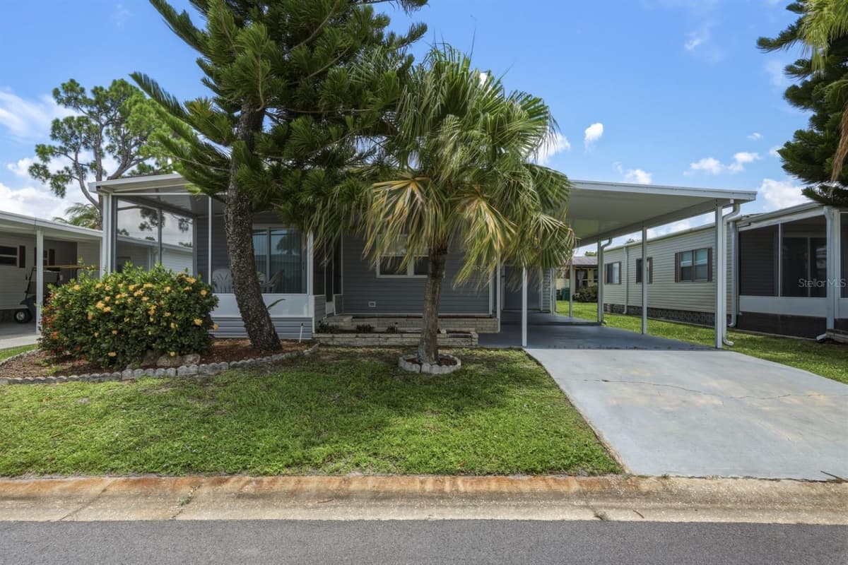 2100 KINGS HIGHWAY — photo 3 of 82