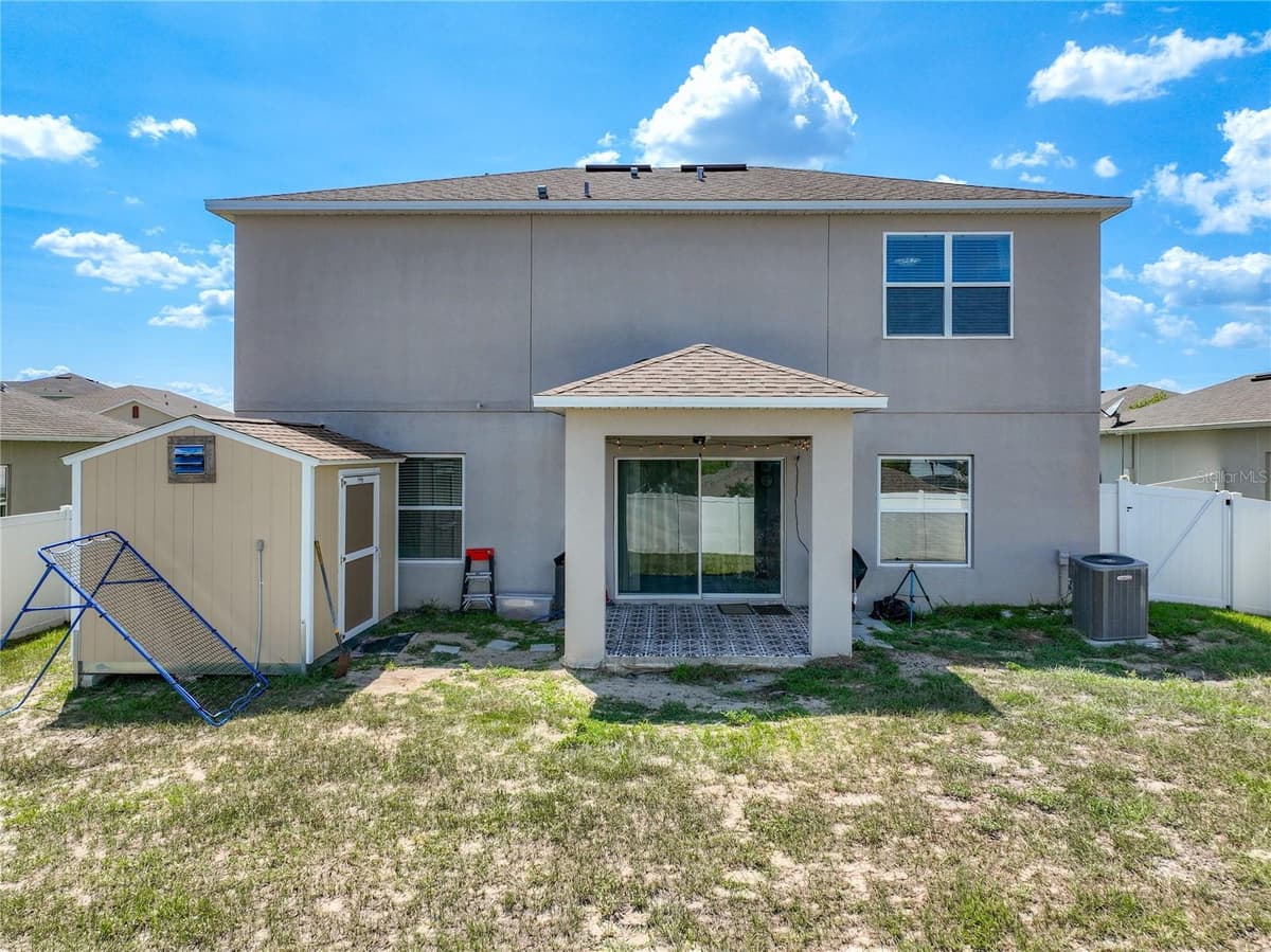 405 KESTREL DRIVE — photo 43 of 46