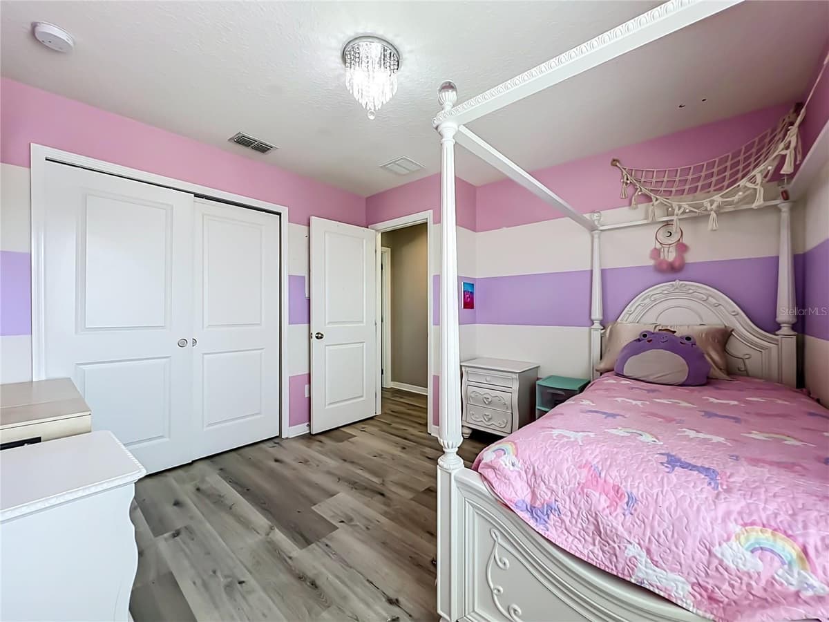 405 KESTREL DRIVE — photo 31 of 46
