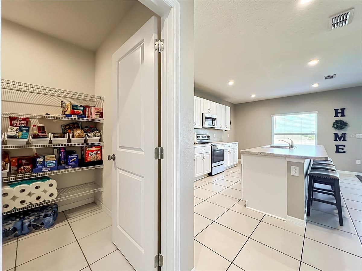 405 KESTREL DRIVE — photo 20 of 46