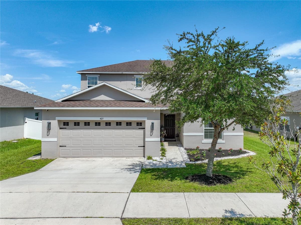 405 KESTREL DRIVE — photo 3 of 46