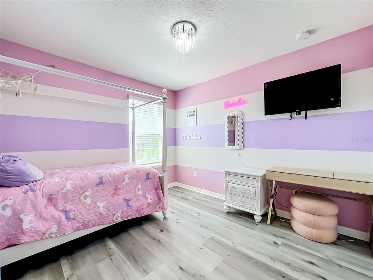 405 KESTREL DRIVE — photo 30 of 46