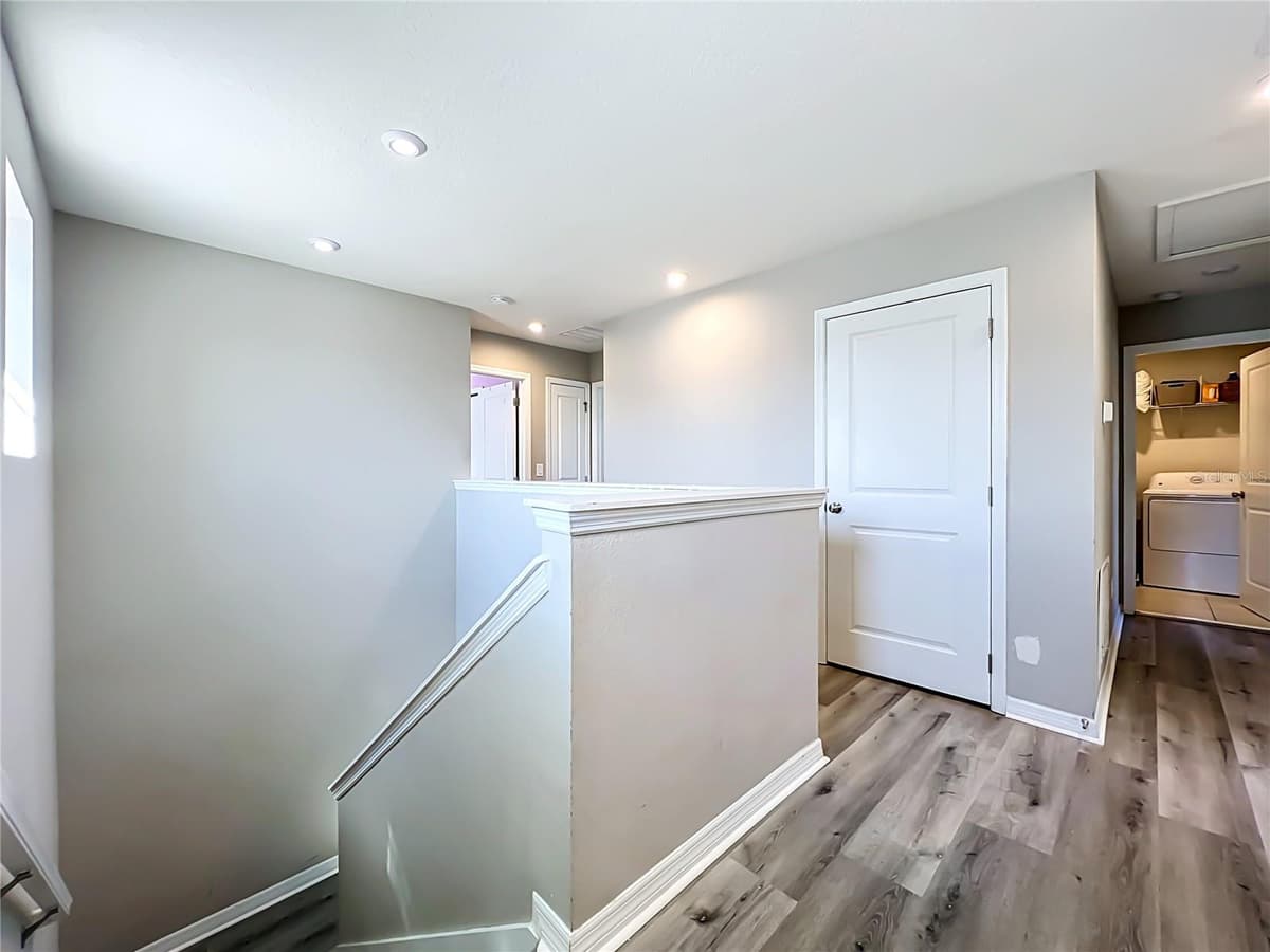 405 KESTREL DRIVE — photo 21 of 46