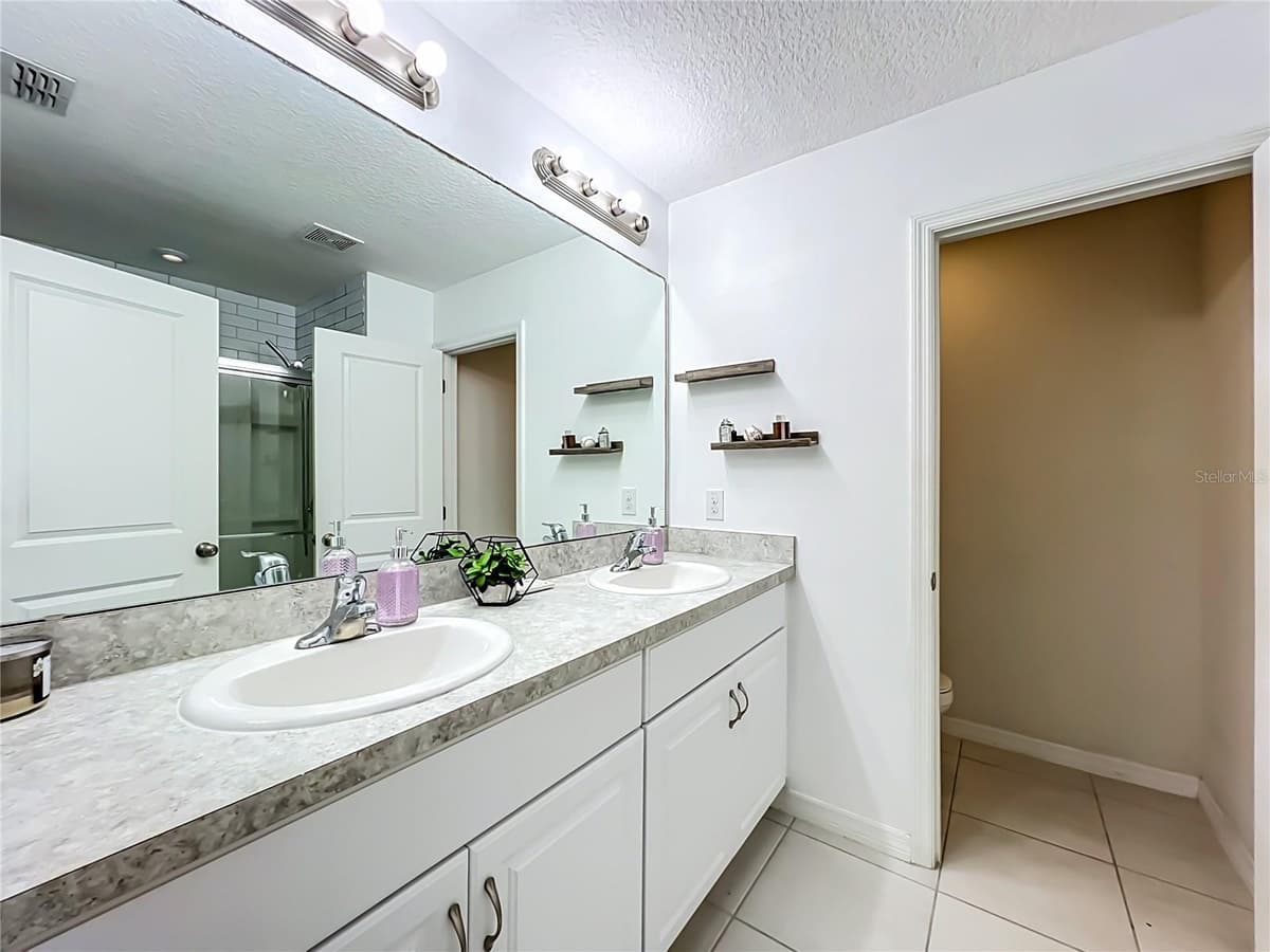 405 KESTREL DRIVE — photo 35 of 46