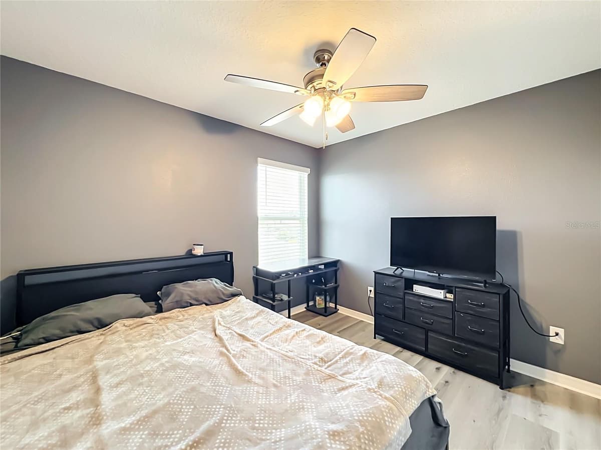 405 KESTREL DRIVE — photo 26 of 46