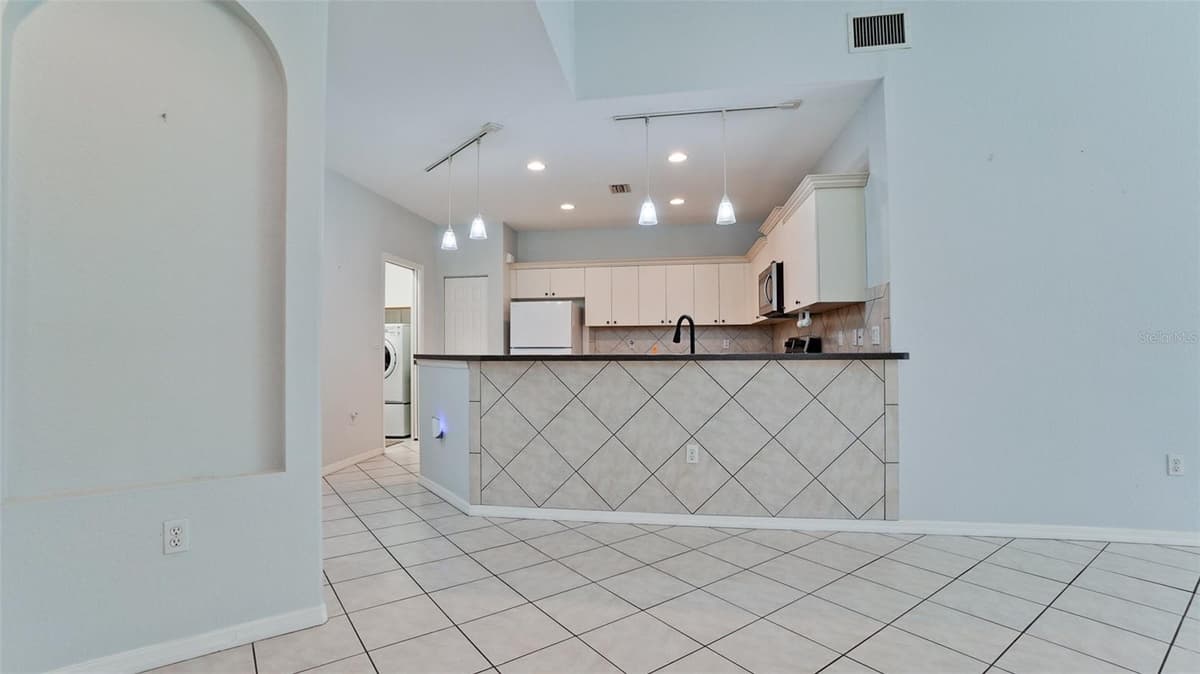 209 28TH STREET — photo 14 of 60